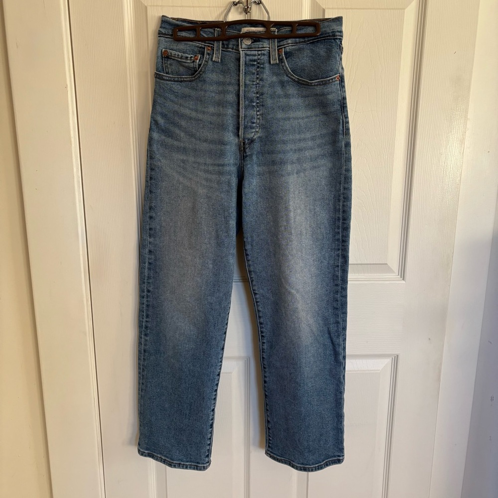 Levi’s Ribcage Straight Jeans - Picture 2 of 10